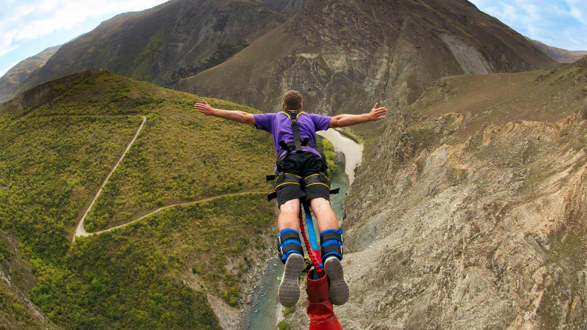 Person jumping off the Nevis Bungy