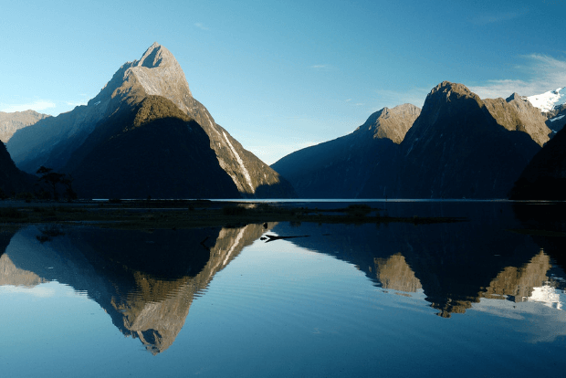 Wild-Kiwi-Maori-Culture-New-Zealand-Milford-Sounds-Scenery