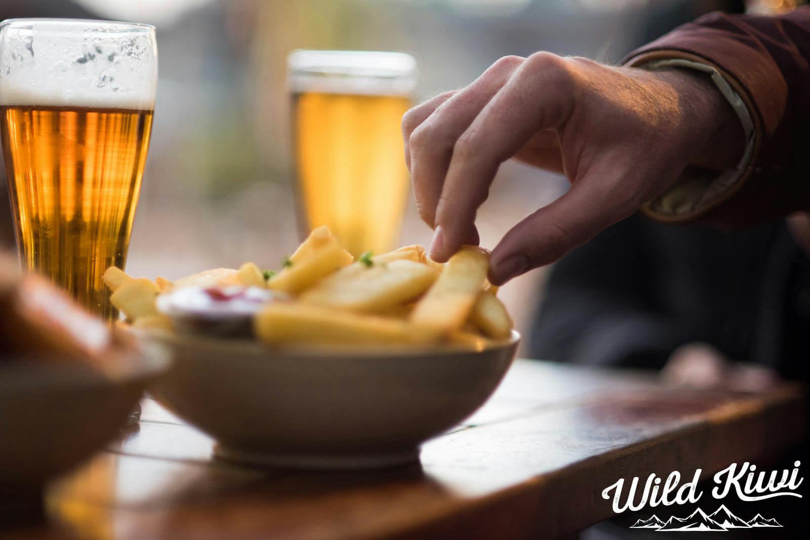 Get stuck into some NZ grub - Share top bar snacks with friends